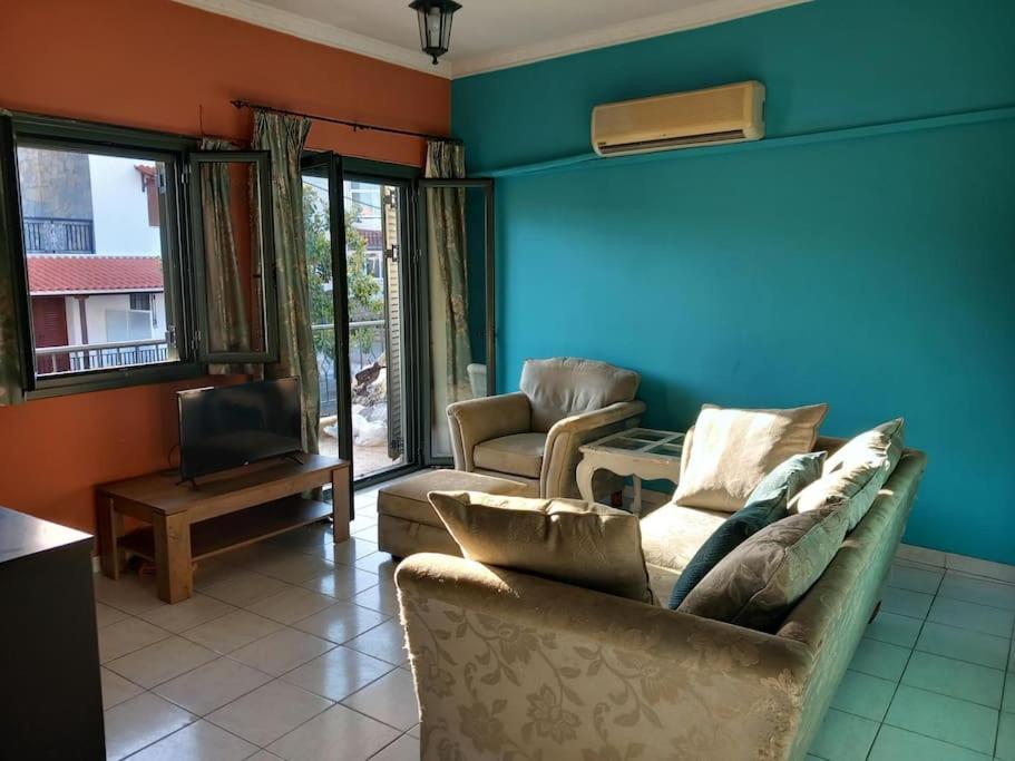Stoupa Beachside Retro Apartment Εξωτερικό φωτογραφία