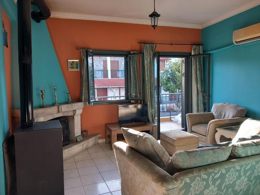 Stoupa Beachside Retro Apartment Εξωτερικό φωτογραφία